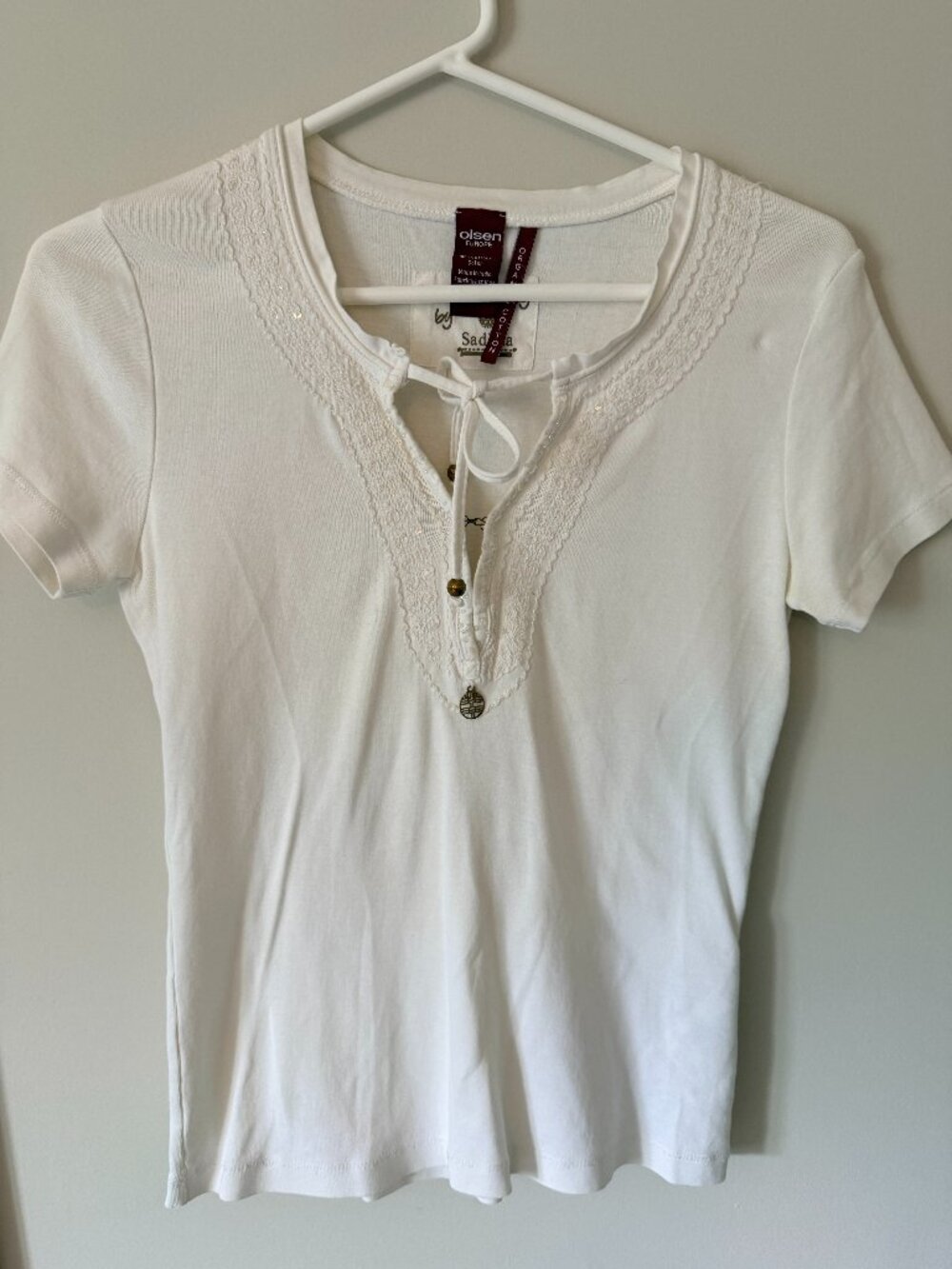 Ivory OLSEN EUROPE x Sadhna Hand-Embroidered Tee Sz Small, 100% Organic Cotton